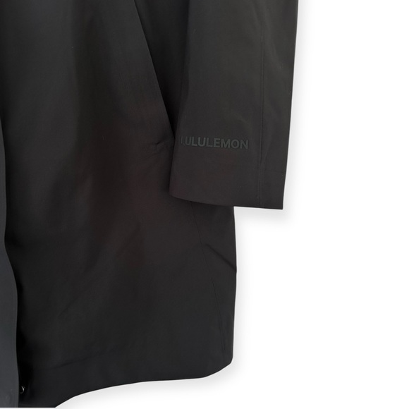 Lululemon • Rain Rebel Jacket
Black - Picture 13 of 16